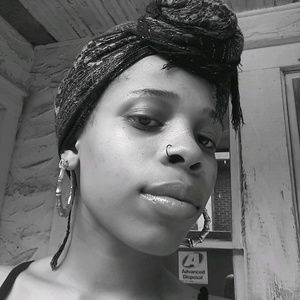 Meet your Posher, Mimi